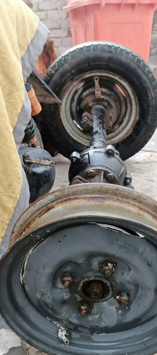 السلام عليكم اكسن امتيار نثيه نظيف شغال فقط اكسن 100 وياله 25 تاير فقط واحد 10 بيه المجال قليل شرط اكسن تمشي بيبيه 100 مكاني ناصريه مدينه الصدر
*********** اتصال
