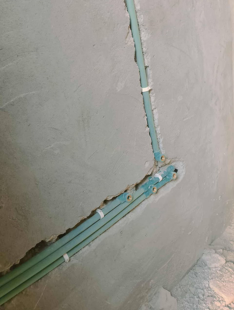 ماي + مجاري.
***********
