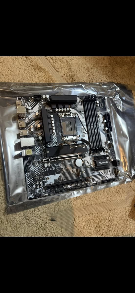 بورد B760m pro a ddr5 بورد نضيف وجديد جاي اشده نعوجت ذني البنات مال مكان الرام يعني 2 يشتغلن و 2 واكفات للبيع او مراوس بشاشه حجم 27 مومهم البراند بغداد *********** واتساب
