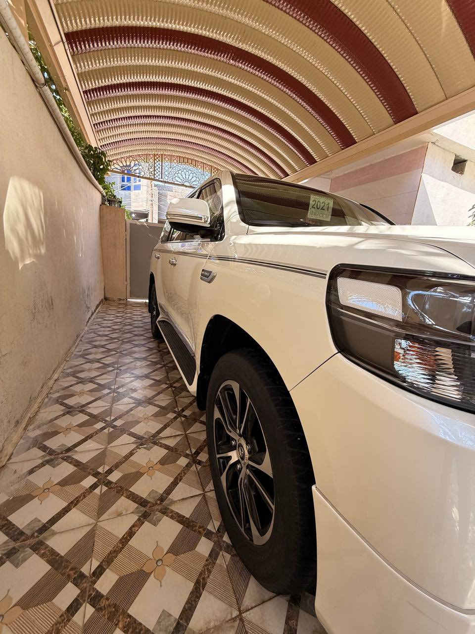 سلام عليكم لاندكروز موديل 2021 فول مواصفات مكفوله كفاله عامه ماشيه 35 الف حقيقي سياره جديده بمعنى كلمه للاستفسار اكثر السعر : ٦٠٠ورقه يعني (٦ ) دفاتر 
*********** 
مكان ديالى / بلدروز
