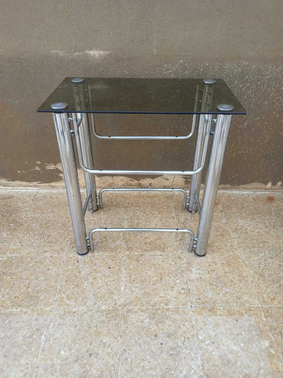 ميز استيل اصلي شرط جديد السعر ٣٠
واتساب ***********
