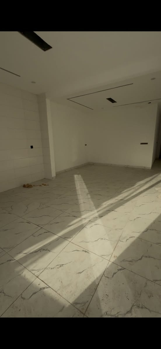 بيت 🏠 لبيع فول مواصفات ١٠٠ متر بيها گراج و غرفة استقبال و مطبخ و غرفتين نوم
سعر ٤٥مليون و مجال
عنوان (دروازة)
***********
***********
