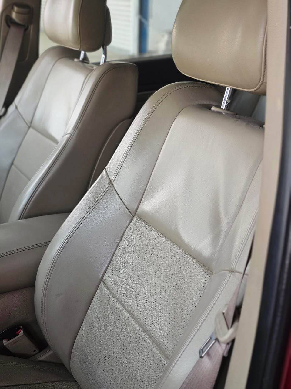 جيب خليجي لمتد 2014 جديده بمعنى الكلمه ماشيه 155 الف

حجم المحرك :3600 

فور ويل درايف 4/4
رقم بغداد الجديد

 ✅جكات تصعد وتنزل (3) درجات

✅رجوع الستيرن و المقعد للخلف عند الاطفاء ل تسهيل الدخول والخروج

✅فتح واغلاق الجنطه بالريمونت *جنطه شفط

✅تشغيل عن بعد 

✅بنوراما طكتين 

✅شفتات ستيرن 

✅بصمة دخول ذكي

✅دبل كزوز خلفي 

✅سستم صوت 12 سماعه 

✅دمام خلفي بالصندوق 

✅ستيرن كهربائي الحركه تحكم اعلى اسفل

✅قطعتين تبريد 

✅ستيرن هيتر (تدفئه )

✅ويل حجم 20

✅سيدي dvd داخل الجكمجه

✅داخل صاج ملكي 

✅ناقل الحركه 8 نمر 

✅نضام سبورت S

✅نضام اقتصادي ECO

✅مرايا جانبيه حساسه للضباب تعمل تلقائيآ + اشاير بالمري 

✅دبل هوك امامي + دبل هوك خلفي 

✅انارة ترحيب عند الدخول 

✅حساسات امامية+ خلفية

✅زراكة مي عدسات لايت

✅شاشة كبيره 

✅ماوس تحكمات وضعياة قياده 3

✅كشنات خزن ميموري + ستيرن خزن ميموري

✅كشنات كهرباء

✅تدفئه مرايا جانبية

✅المقاعد الاماميه تدفئه + تبريد + المقاعد الخلفيه تدفئه

✅كامره دوران 

✅مرايا قلاب ويه البك R مع امكانية الغائهم من الاعدادات

✅كشنات جلد 

✅نيكلات السياره بلادي 

للاستفسار الاتصال على 

+964 772 394 0390

وبعد هواي بيها تفاصيل السيارة
سعر ٢٥٠ ورقه وبيها مجال عمارة, ميسان


**إذا كنت صاحب هذا الإعلان وتريد حذفه لأي سبب، رجاءا أرسل رسالة إلى الدعم الفني**