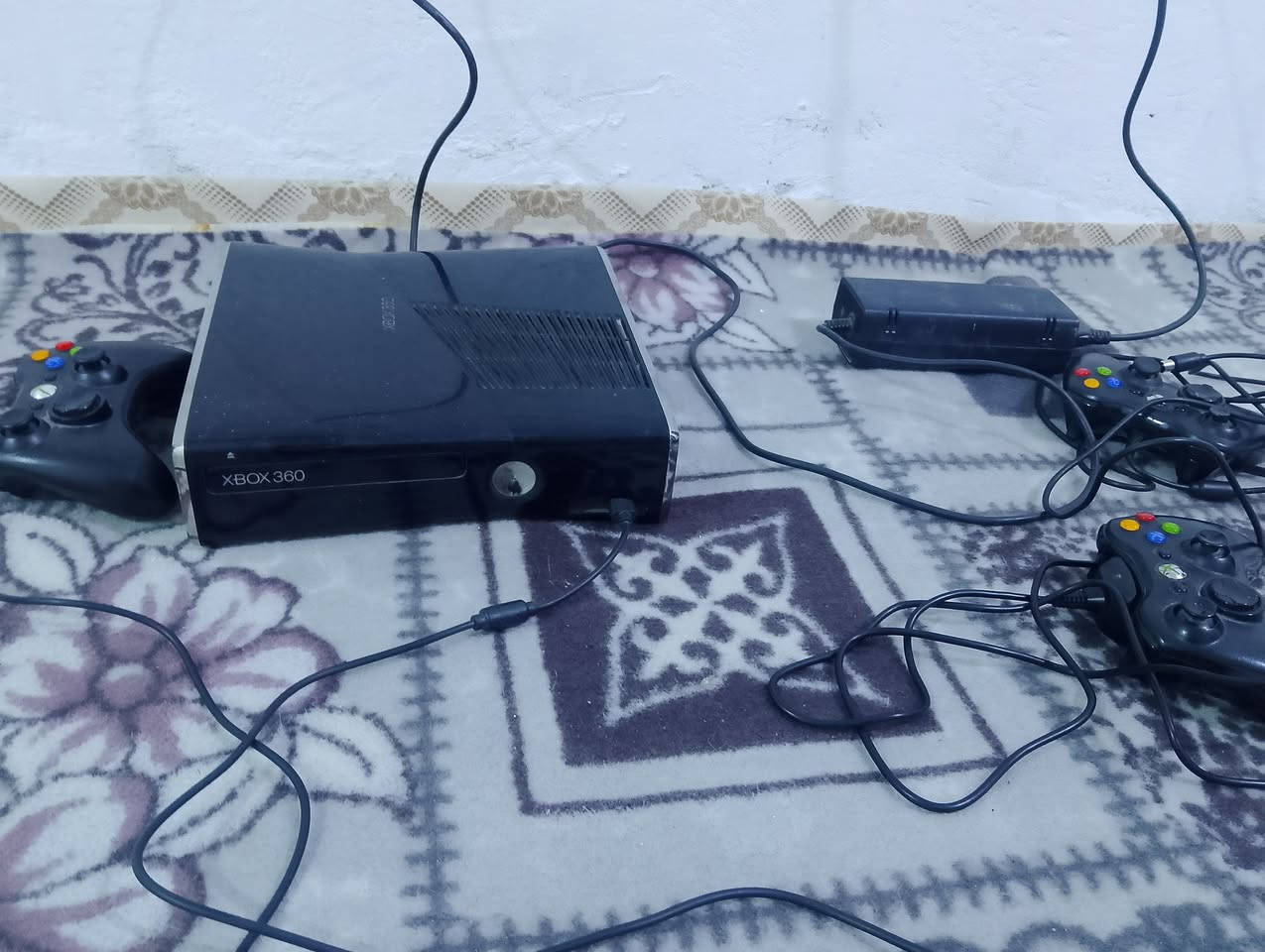 Xbox 360
السلام عليكم عندي اكس بوكس للبيع ذاكرته 260 بي ١٢ لعبه نظيف ويا ٢ جويستكات والثالثه بس اعتقد تصلح
اريده بـ١٠٠ الف مكاني بصره الزبير


**إذا كنت صاحب هذا الإعلان وتريد حذفه لأي سبب، رجاءا أرسل رسالة إلى الدعم الفني**