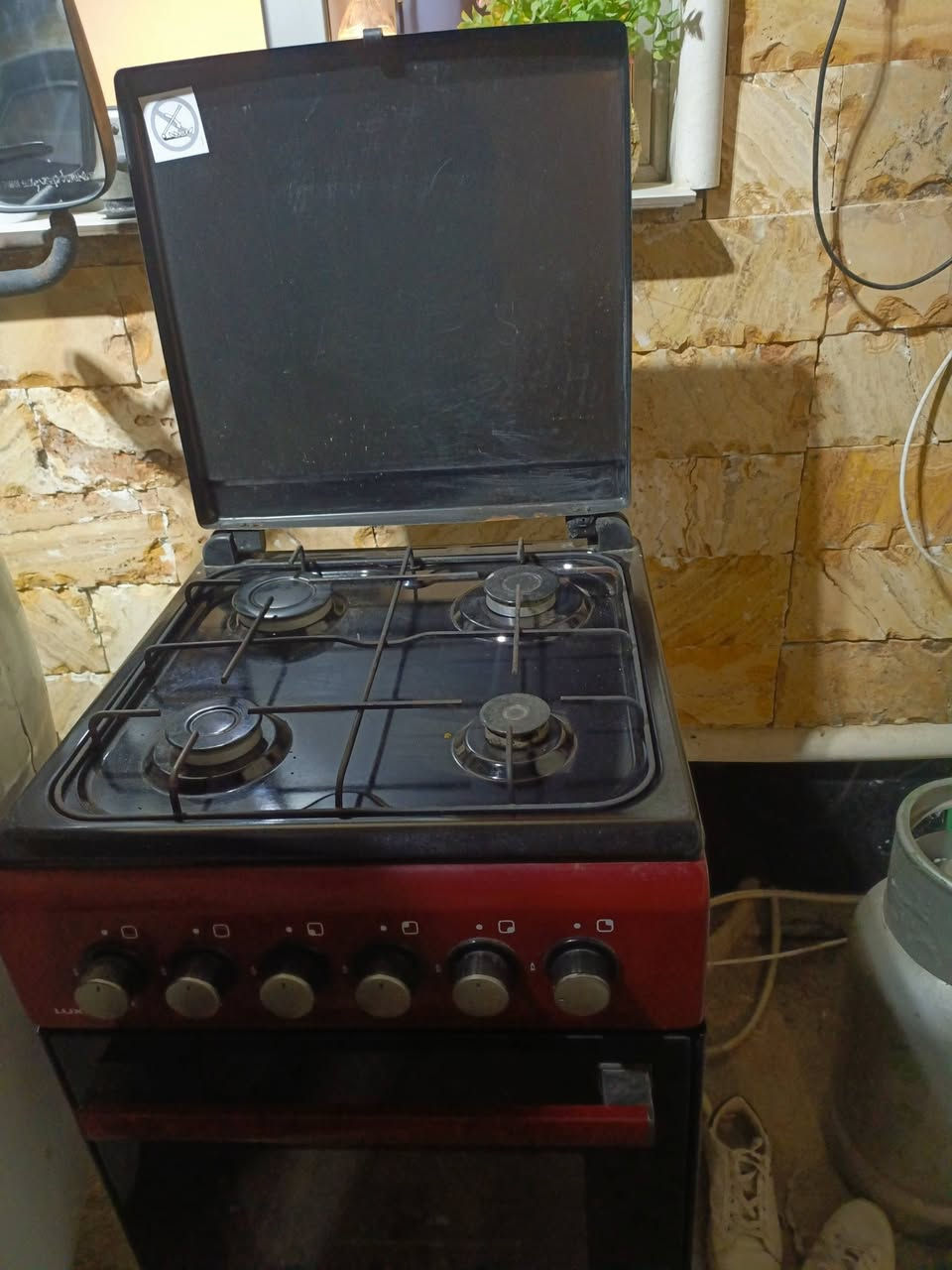 طباخ 4 عيون   استخدام اسبوع سعره 100
وطباخ 5 عيون180
اوفن  30  كلهن شغالات وجدد 
مكان بابل لكفل ***********
