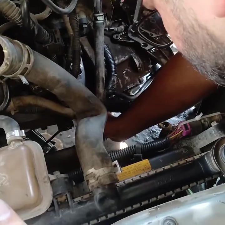 السلام عليكم
يوجد ادوات جديد ومستمعل 👨‍🔧
وتصليح السيارت كوري ياباني صيني 👨‍🔧
تجفيت محرك وحداد فتح صدر أمامي خلفي 👨‍🔧
وتشخيص العطل كافة انواع السيارت 👨‍🔧
يوجد جهاز البرمجه وكشف الاعطال 👨‍🔧
كل العمال بضمان الحقيقي ضمان +ضمان +ضمان👨‍🔧 
يوجد ورشة متنقله داخل بغداد فقط 👨‍🔧
موقع الاورشة بغداد الشيخ عمر مقابل لاطفاء 👨‍🔧
الاتصال ***********💪💪
