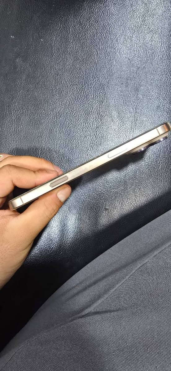 ايفون 16 برو ماكس 256 بطاريه 98 بعده داخل الضمان سعره 1425 وبي مجال ملحقات كامله مكاني بغداد جديده الغدير رقمي ***********
