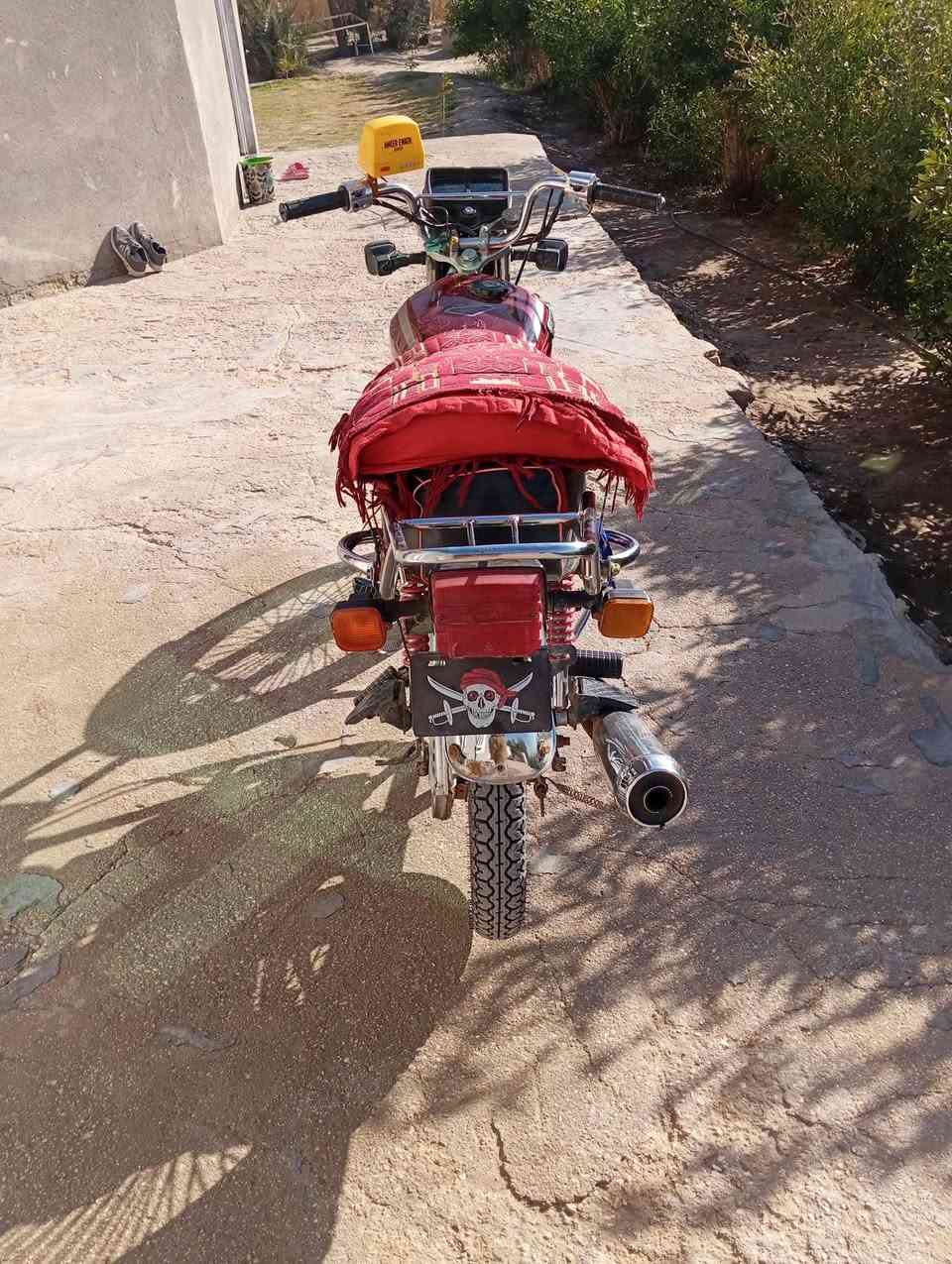 سلام عليكم دراجه تايكر البيع موديل 22 اوراق اصولي سعر 550 مكان بابل محاويل اتصل ودلل ***********
