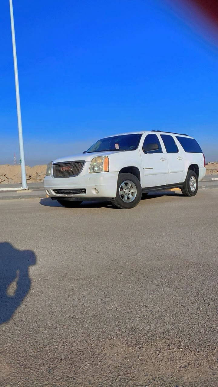 السلام عليكم يوكن طويل ٢٠١١ سيارة جديدة بلكارتون بدون كصه تخم تاير جديد حدادية تبريد كير مكينة اكسل كله توب مستعجل ع البيع مكاني بصرة
السعر ٤٨ وبيها مجال 
للاستفسار
***********
