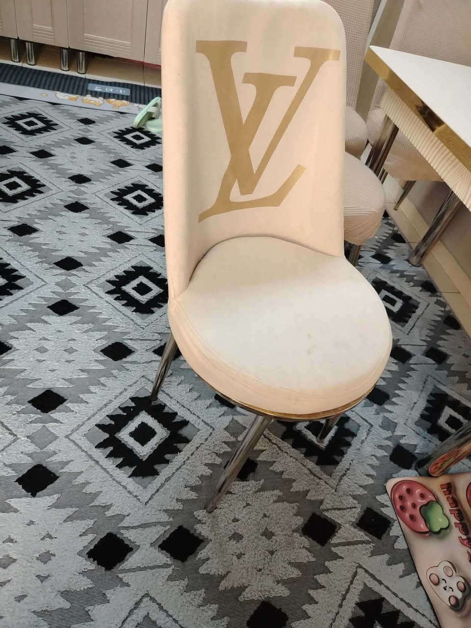 مكلف بلنشر ميز طعام مع 4كراسي نضيف مابي ضرر سعر75 مكان بسمايه&


**إذا كنت صاحب هذا الإعلان وتريد حذفه لأي سبب، رجاءا أرسل رسالة إلى الدعم الفني**