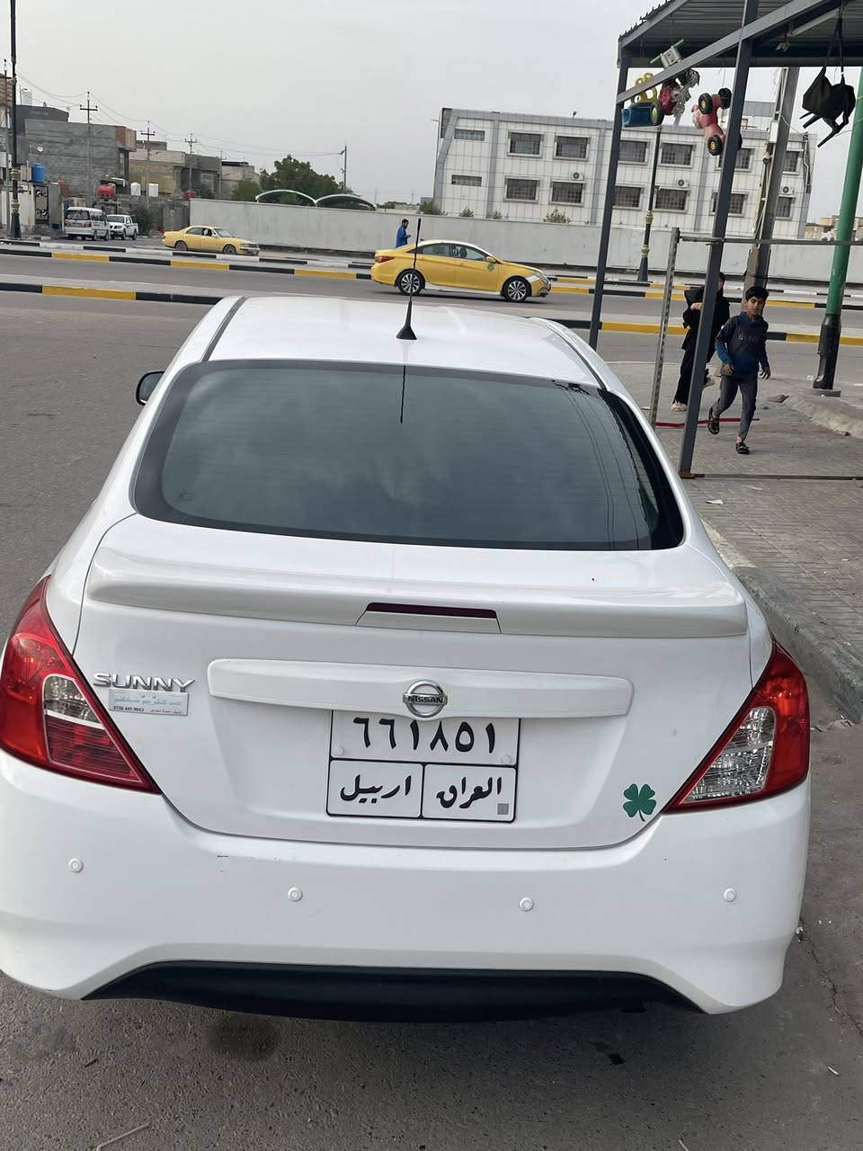 السلام عليكم نيسان سني مديل2021 سنويه بعد سنه تنتهي سياره جديده ماشيه67 بيها فقط بارد ب خشم جاملق سعر105 مكان البصره تواصل*********** للبيع مستعجل محتاج
