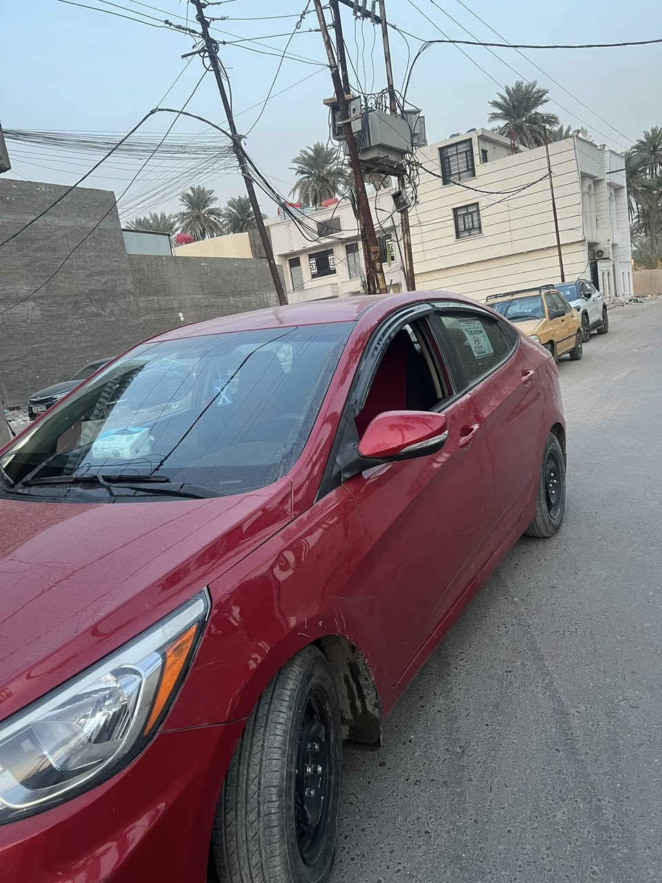 سلام عليكم اكسنت 2016وارد امريكي ماشيه 106حادثها جاملغين وباب السايق وشويه صبغ باجملغ الخلفي سياره جاهزه مكينه وكير وحداديه تخم تاير جديد داخله نضيم مابي نقص سياره جاهزه سعرها 93وبيها مجال مكاني بغداد كاضميه ***********
