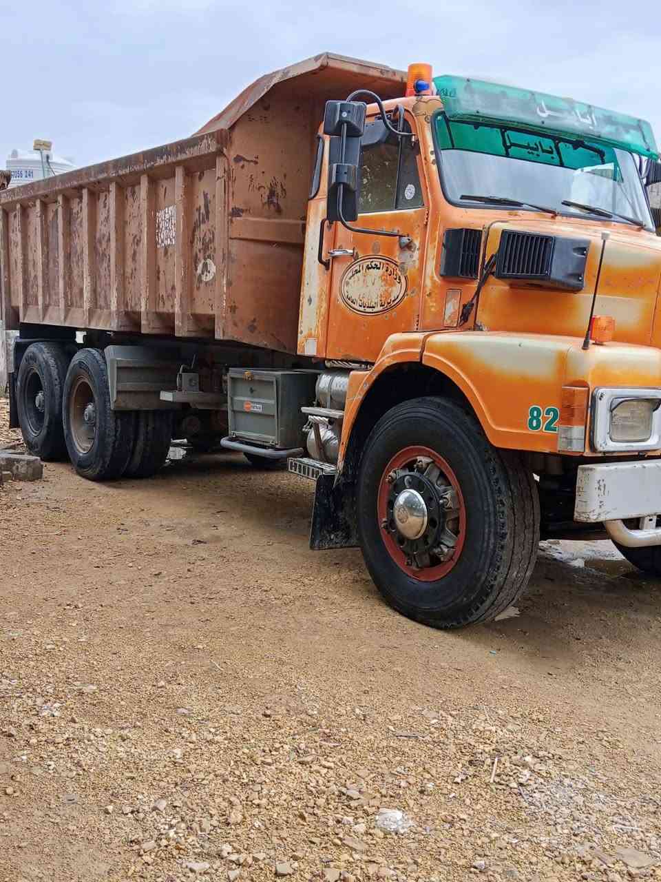 البيع فالفو مديل 82 تخم تاير كير فقستين مكينه كير شاصي سياره مكفوله رقم نكليزي تحويل مباشر مكان واسط   سعر اتصال***********
