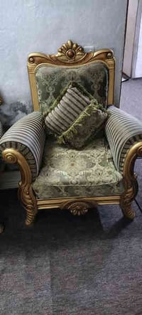 تخم 10مقاعد ملكي نضافه 99 لسعر 450 ويا طبلات وحده جبيره وحده الصغيره 0...