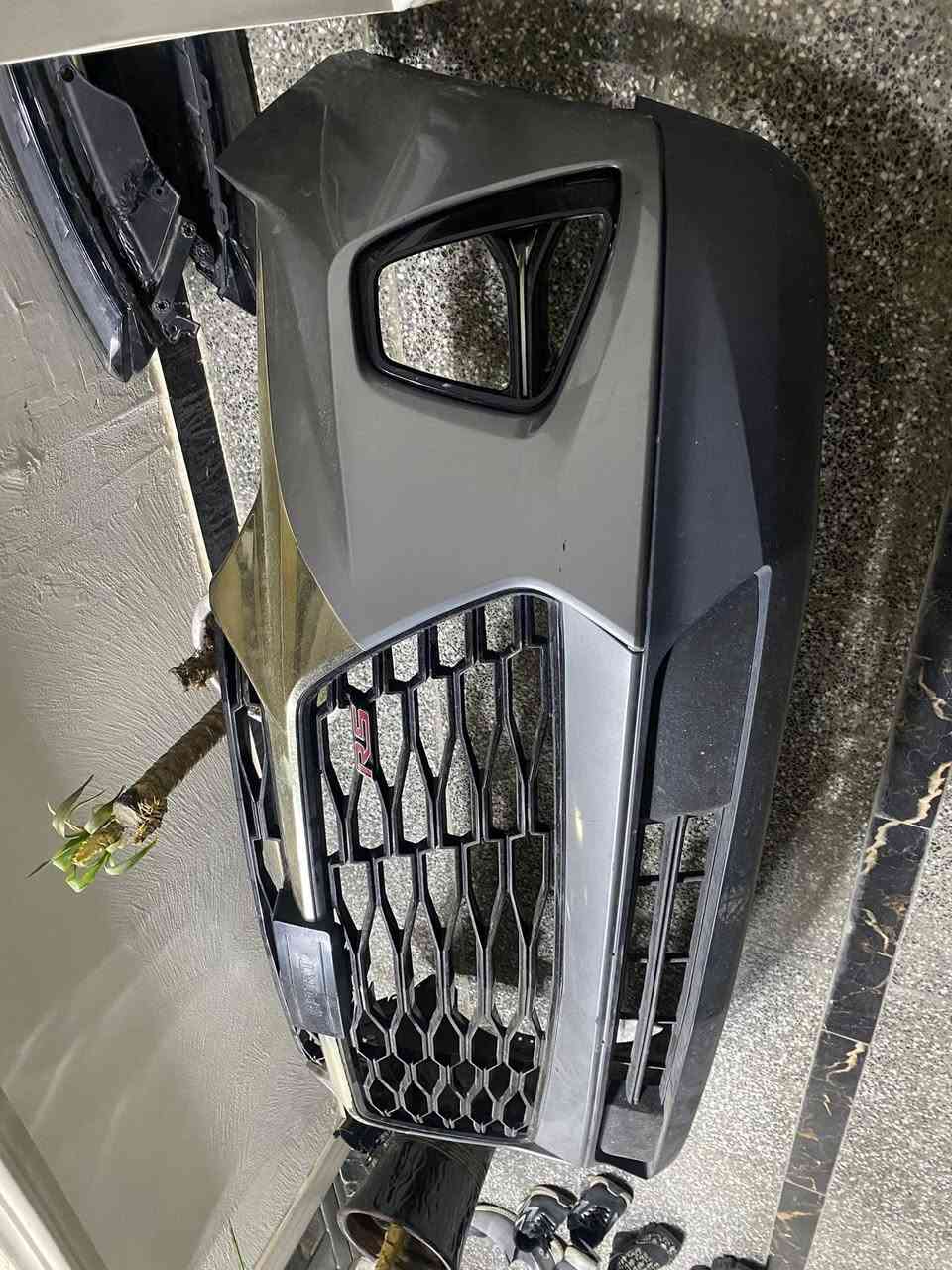 غراض بلايزر للبيع بسعر مناسب دعاميه او زوج لايتات او حاجب كل الغراض مال مديل 2022 لابيهن كسر ولا اي ضرر
او بنيد بيه بس حالوب فافون اصلي   
مكانهن نجف للاستفسار ***********
