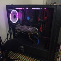 للبيع PC Gaming كامل مع ملحقاته جاهز للاستخدام مباشرة 🎮🔥 المواصفات: • ...