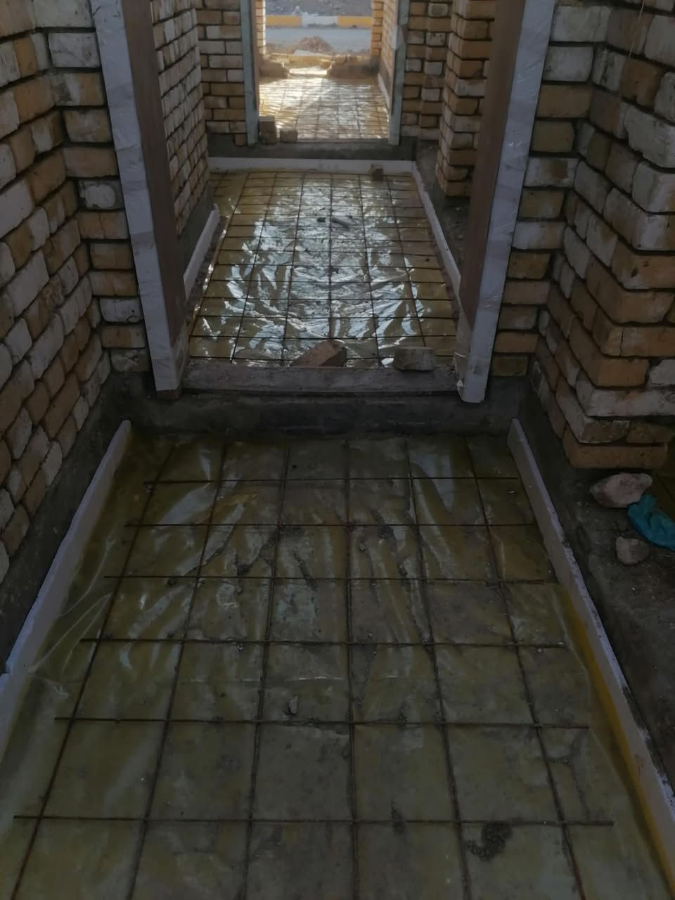 ***********السلام وعليكم  اي شخص محتاج صب رباط او صب البيت من الداخل اوصب فوك تصليطه يرسلني كادر كامل من خباطه وعمال شغل نضيف ***********وتساب.
