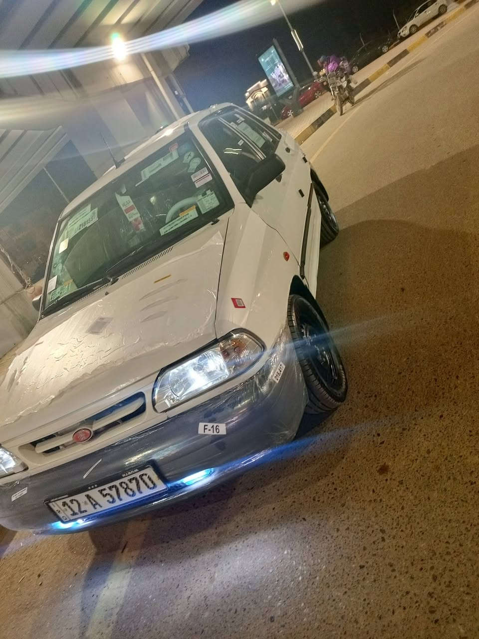 السلام وعليكم سايبه للبيع 2012
سياره جديده مال بيت والسياره مامتعوبه مكينه وكير بشرط 
كابون بانزين بيها سنويه 2030
شرط التحويل من الشرعي 

***********
صبغ قطعه وحده فقط
