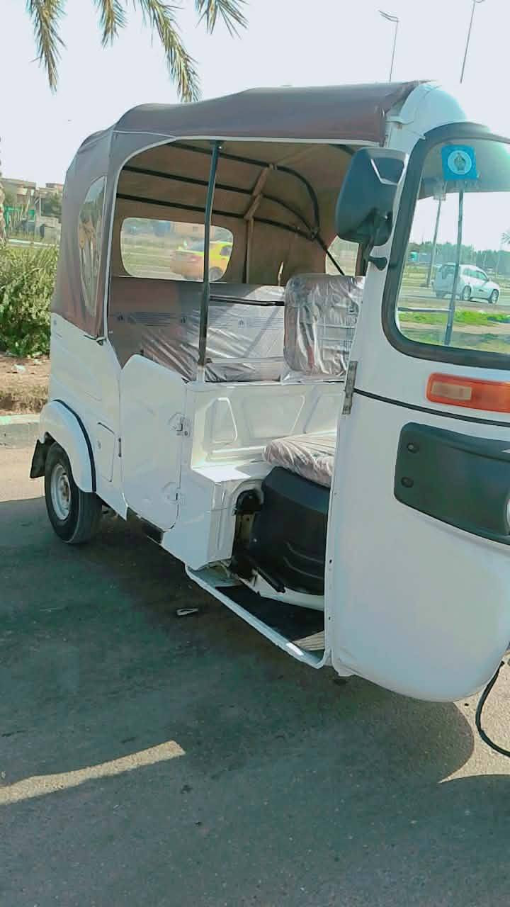 سلام عليكم تكتك 21 رقم وسنويه بيه ضربه مصفحه وضربه بلغد البغاي مكفول سعر 7500 مكاني بل زعفرانيه واذه رقمي ***********
