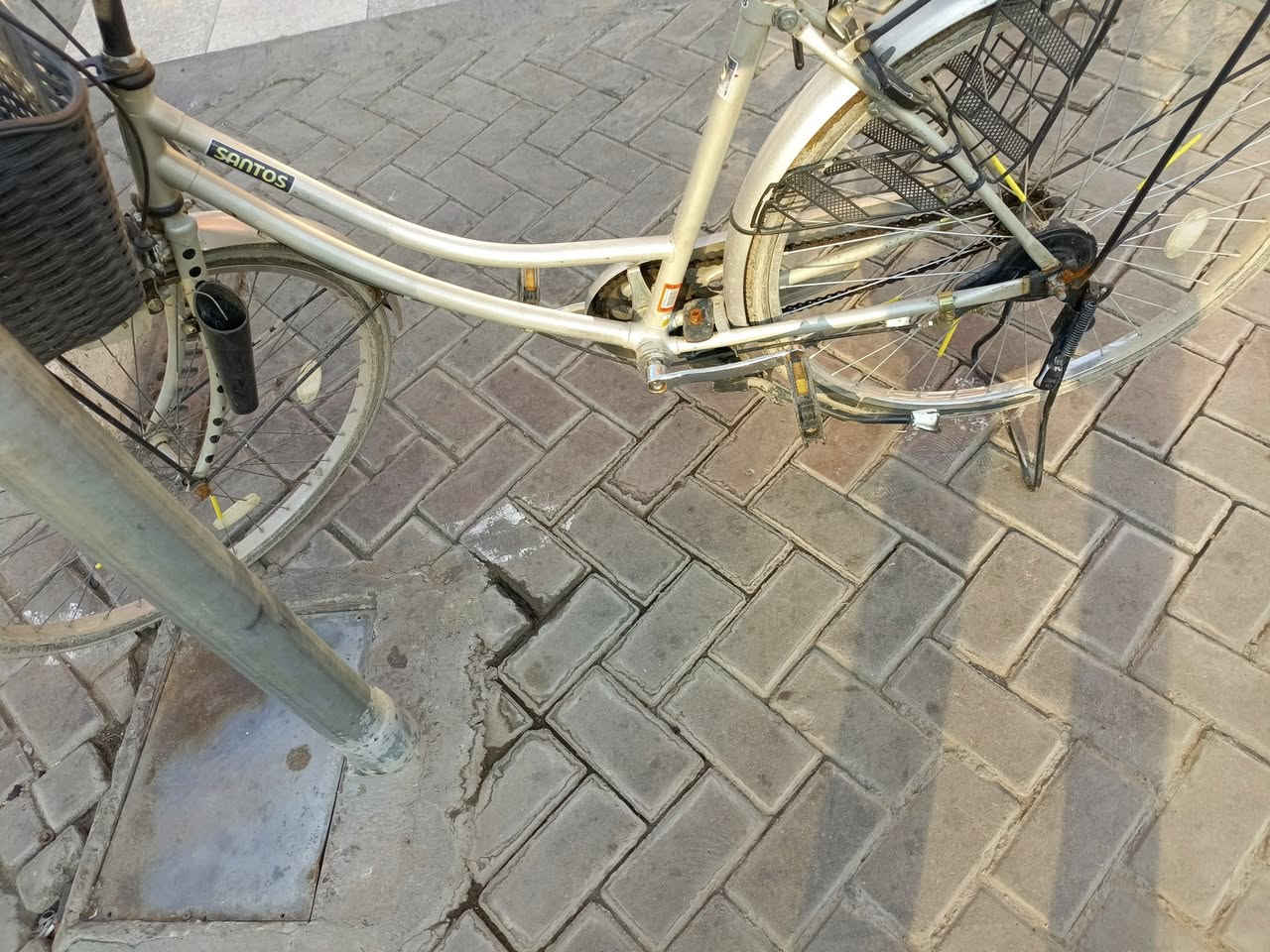 عمي السلام عليكم عندي بايسكل بناتي حجم 26 للبيع نظافه 100% عنوان بغداد الدوره شارعوعنواني عنواني بغداد الدوره شارع ابو طياره الشراي تخلي خاصه ويخابرني على الواتساب سعره ب 70 وبي مجال للطيبين بايسكل نظافه 100% شراي تخلي خاص او يخابرني على الواتساب ***********
