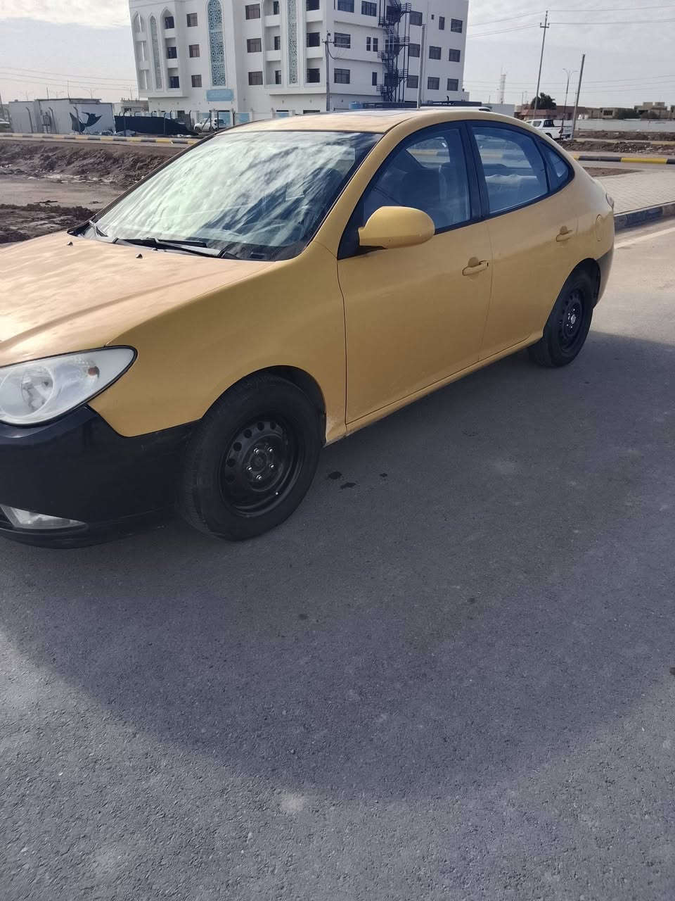 سلام عليكم ،هونداي النترا موديل ٨ للبيع 
وارد امريكي ضربتها جاملغ امامي 
بيها بعض التلحيضات ،السعر ٨٧ ،مكاني واسط الكوت،للاتصال,***********
