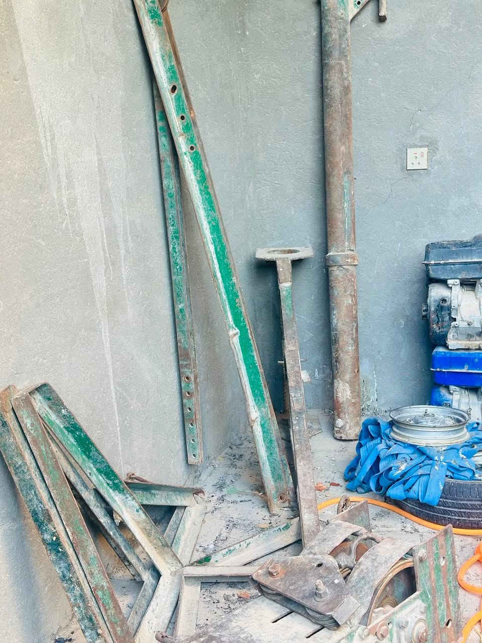 السلام عليكم
ونج اردني للبيع  رقم 3 نضيف وياه 4عرباين وماطور جديد 

ونج جاهز من كلشي 

السعر 2750 وبيه مجال 

كربلاء حي العسكري 

 

الاتصال ***********

