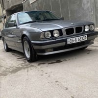 بي ام دبليو ٥٣٥ • وارد يابان • مجال بسيط