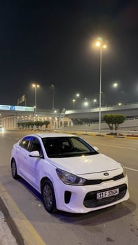 كيا ريو 2019 بدون حادث.. طخطخات فقط  كير مكينه . كفاله عامه بدون صبغ ب...