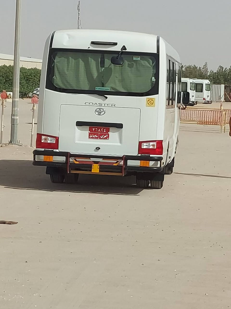 السلام  عليكم  
كوستر  موديل 17 للبيع  
بيها صبغ فقط ربع ابو دكمه مال الكويت 
كير مكينه اكسن مكفول  
تخم تايرات  (25)
تبريد محور 
بطن مدوشم 
كشنات ستايركس 
وركات اضافيه 
درج سيبايه  سيد محسن 
دروعه امامي وخلفي 
سعر (440 ) بيها مجال  
رقم الهاتف  ***********
