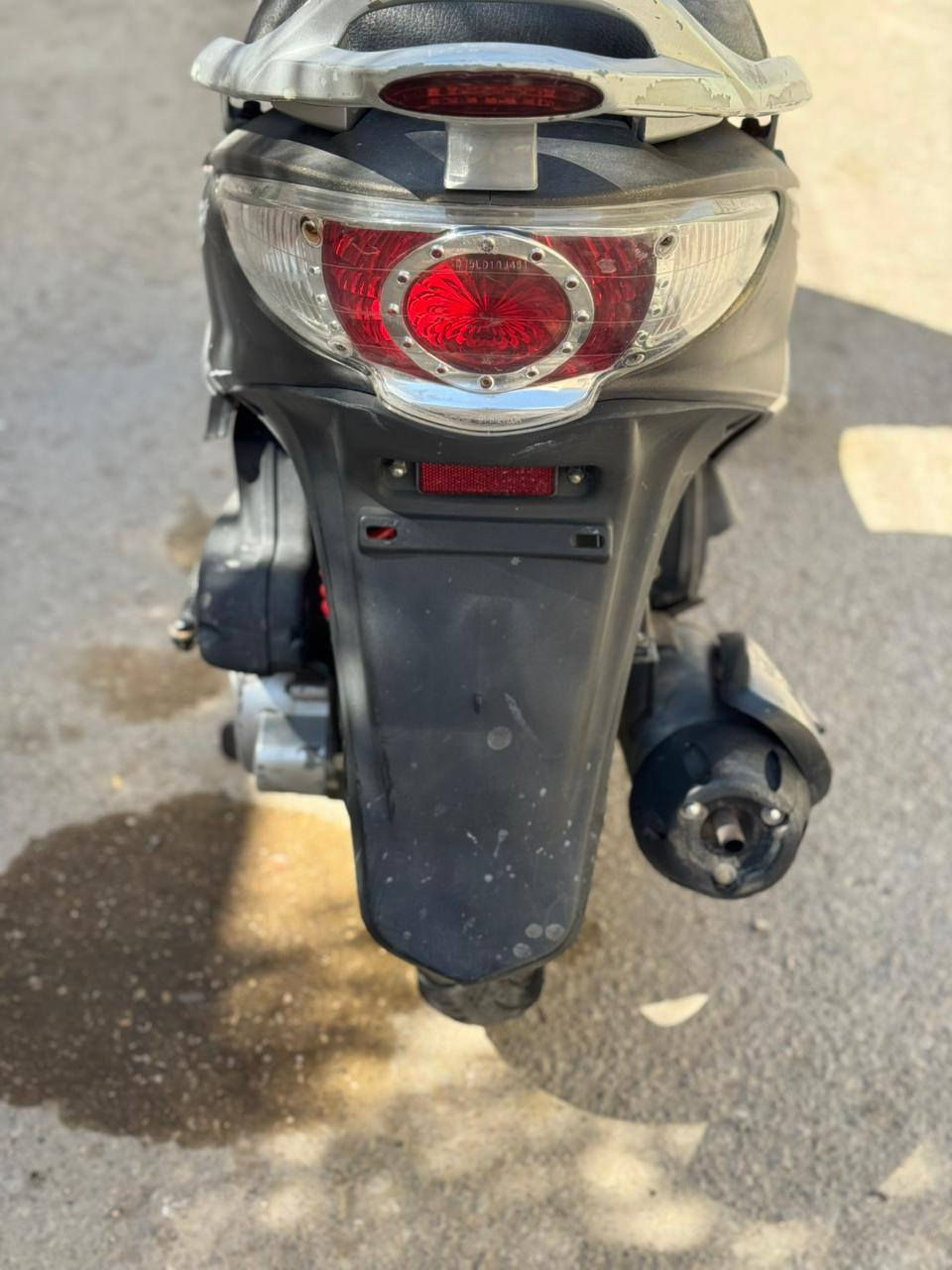 السلام عليكم دراجة كامكو جي فور مال حاوية مكفولة كفالة عامة من طول لطول كلشي بية شغال اي نقص مابية محرك مامفتوح السعر 550 وبية مجال لشراي يتصل مكاني نجف ***********
