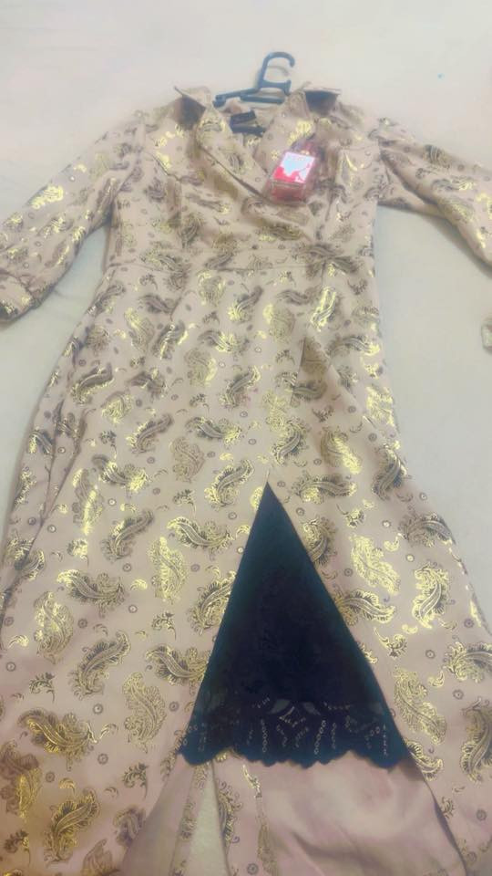 فساتين للبيع كولش جديدات والله ماخذتهم كولهن الواحد ع 70  حاليا الاسود سعره 30 يلبس حد وزن 70 والباقيات الواحد على 15 ذنيج قياسهم 42 المكان مدينه الصدر ‭0773 035 7101‬
