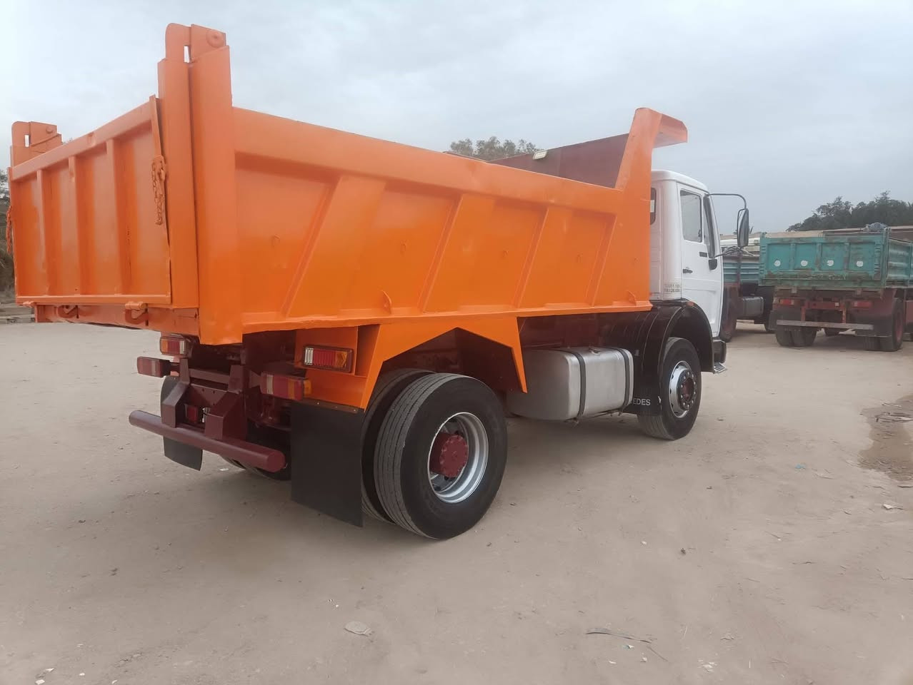 للبيع موديل 87 اصل راس سنويه قلاب ل28 مكينه 28 گير برميل نمرتين ايفلتن بدون شلعه فقط اكسن جي اف شاصي مكفول تخم تاير سعره 210 وبيه مجال مكان السياره بالناصريه جاهزه للعمل اي استفسار
***********
