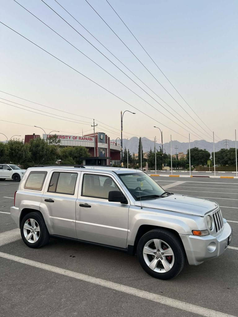 هەرزانترین نرخ خوار هەموو بازار نرخ 80$ یەک تۆز مەجال
ژ.ت  ***********
***********  ڤایبەرو واتسئاپ
جێپ پاتریۆت مۆدێل 2009
ڕەنگێکی جوان سلڤەری ئاووی
سەنەوی و ژینگەی تاکوو 2028 تازەیە
2ڕۆژە کامل ژێریم تووند کردۆتەوە
حەمامی کامل دەرەوەو ناوەوەی کراوە
مەکینەی 24ی تاک ئەکسلی مەڕغووبە
مەکینەی نەکراوەتەوە
دەبڵ گێڕە( گێڕ عادی و تۆماتیک)
چوار جام کارەبایی و ABS
قفڵ مەرکەزییە
چوار وویل و تایەی شازی لەژێرە
سەیارەکە دەرگای دواوەو بۆنیت و چەمەلەخی بۆیاخە بەبێ شانصی و بەتانە
سەقفی وەک شووشە وایە هیچ کاڵبوونەوەیەکی نیە
سەیارەیەکی بەرزو عائیلەیە
سعری:80گەڵاو کەمێک مەجالە
وەکالەو بەناوکردن و غڕامە بەشەرت
***********
*********** رانية, السليمانية
