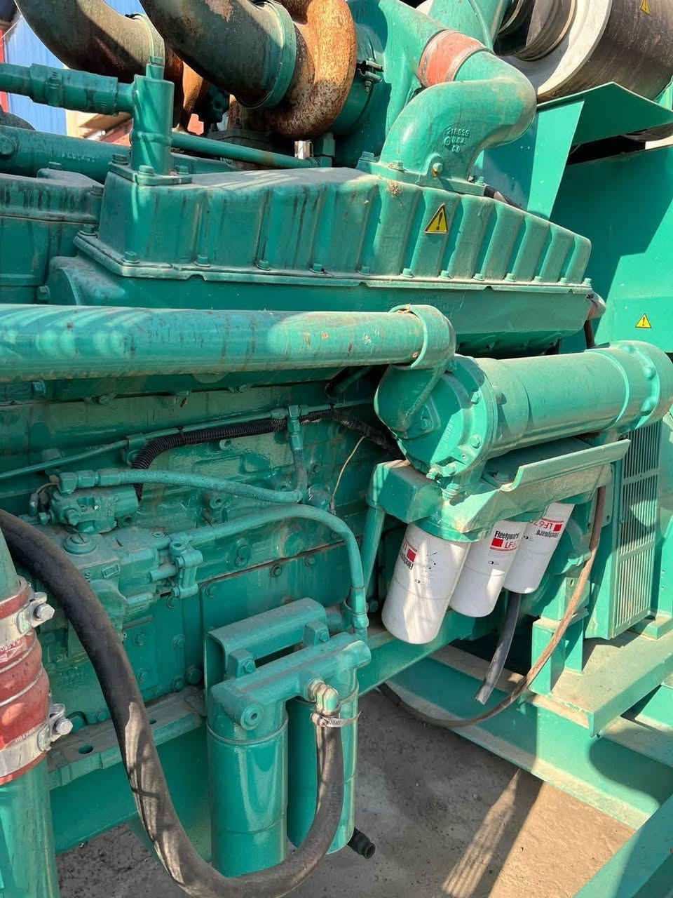 كمنز خمسة ونص 12 سلندر توليد 700KVA ساعات العمل وضع الشركــة شرط الشغل وشرط الفحـص العنوان اربيل للأستفسار الإتصال *********** يوجد توصيل لكافة المحافظات وبضمان 🚚
