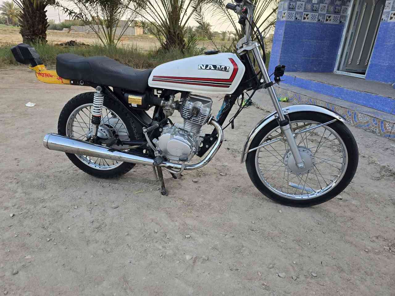 السلام عليكم دراجه للبيع رقم انگليزي
شاصي ارشيا وغراض نامه 25 تفاصيل اكثر خاص 

*********** الي ميعجبه لا يتعبني ولا يتعب روحه
