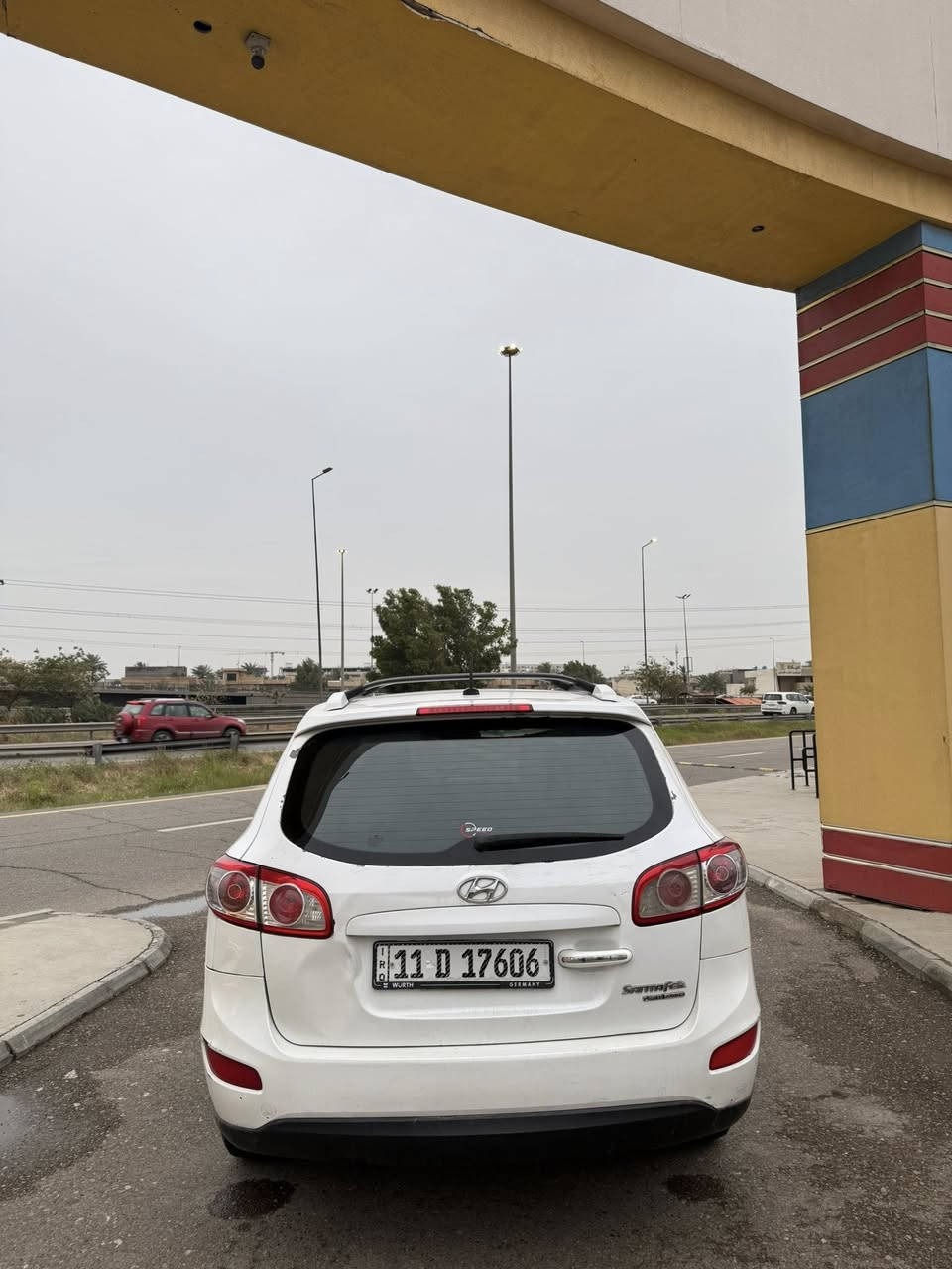 السلام عليكم ورحمة الله وبركاته

سنتافيه للبيع 

2011
وارد امريكي بيها قطعتين من امريكا 
مصبوغة حزام 
مواصفات:
فتحة 
4X4
خمس مقاعد 
قطعتين تبريد
تدفئ كراسي
كرسي السياق كهرباء 
مرقمة جديد
هزه جديده 
6سلندر 
3300cc

ممشى سياره 12600 mi
 
مكان سياره بغداد: حي الجامعة 
للاستفسار: ***********
