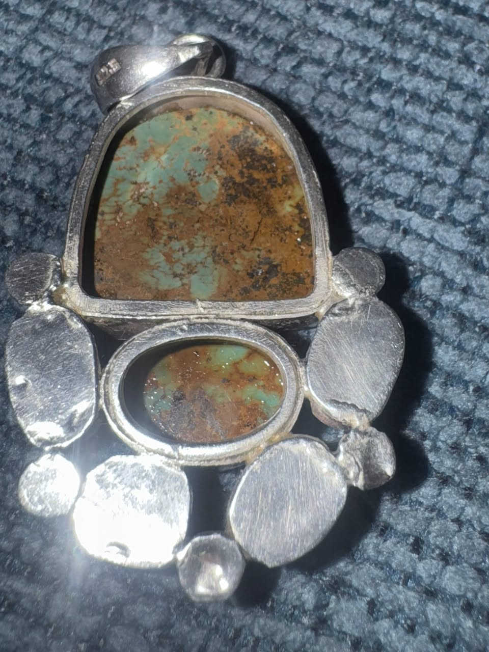 حجر فيروز مع مرجان احمر والفضة


**إذا كنت صاحب هذا الإعلان وتريد حذفه لأي سبب، رجاءا أرسل رسالة إلى الدعم الفني**