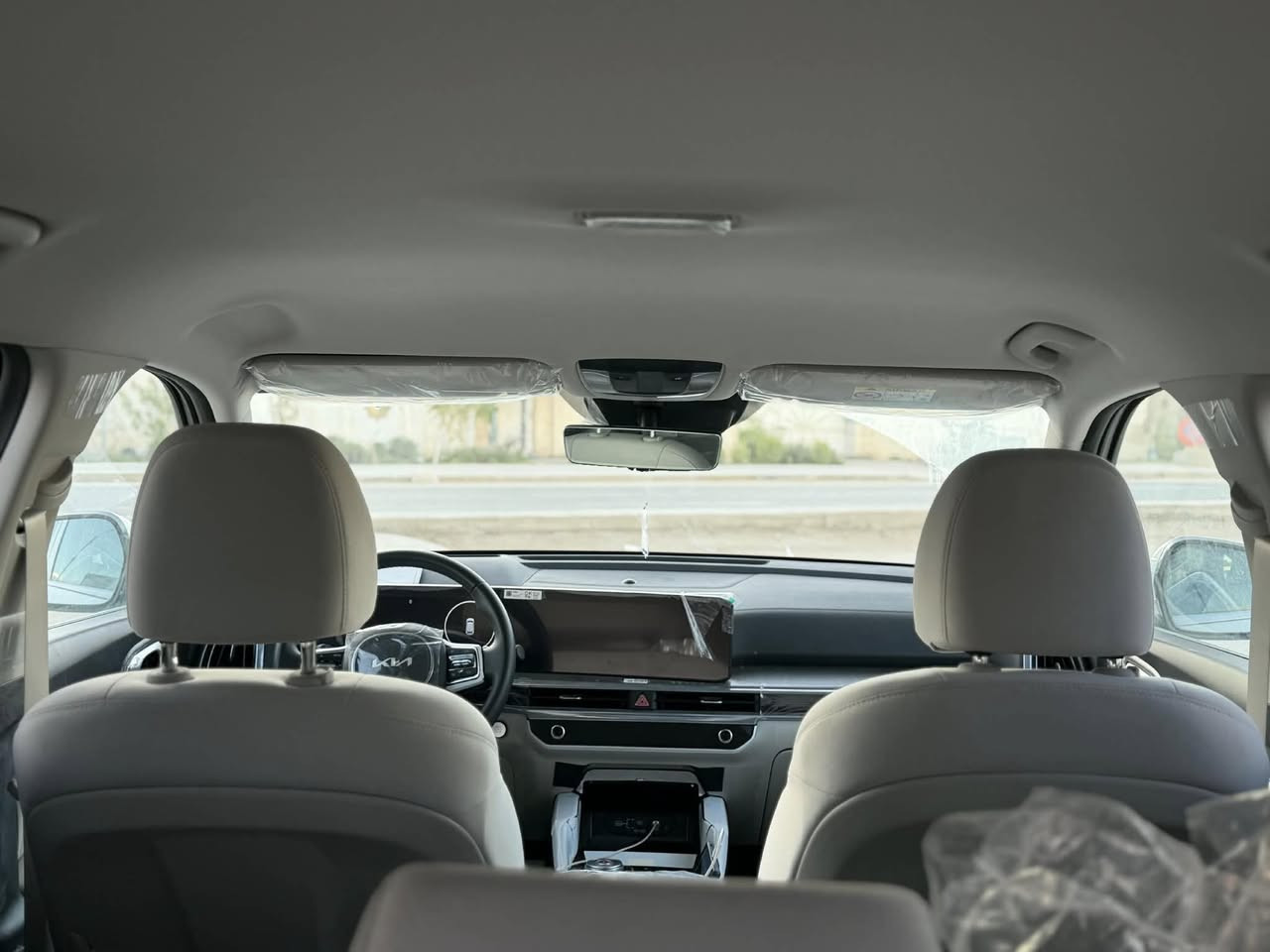 السلام عليكم سورنتوا موديل 2025رقم بغدادخليحي 6 سلندر  زيرو ماشيه 300ك باسمي تحويل مباشر مكفوله كفاله عامه وكاله نم ضمان صيانه 5 سنوات  ويل 20 داد شو ب326 وبيها مجال بسيط للاتصال ***********
