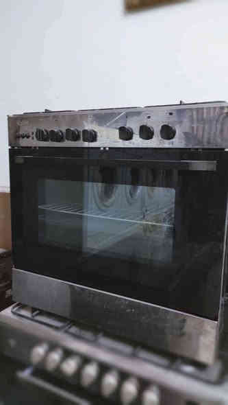 سلام عليكم 
يتوفر طباخات ايطاليا 🇮🇹 باله نضيف جداً 
ماركه ايطاليه  خمس عيون فرن+ شوايه
كله نضيف وعلى فحص تاخذه 
         مكاني نجف _ الحيره
سيف الكعبي 
*********** النجف
