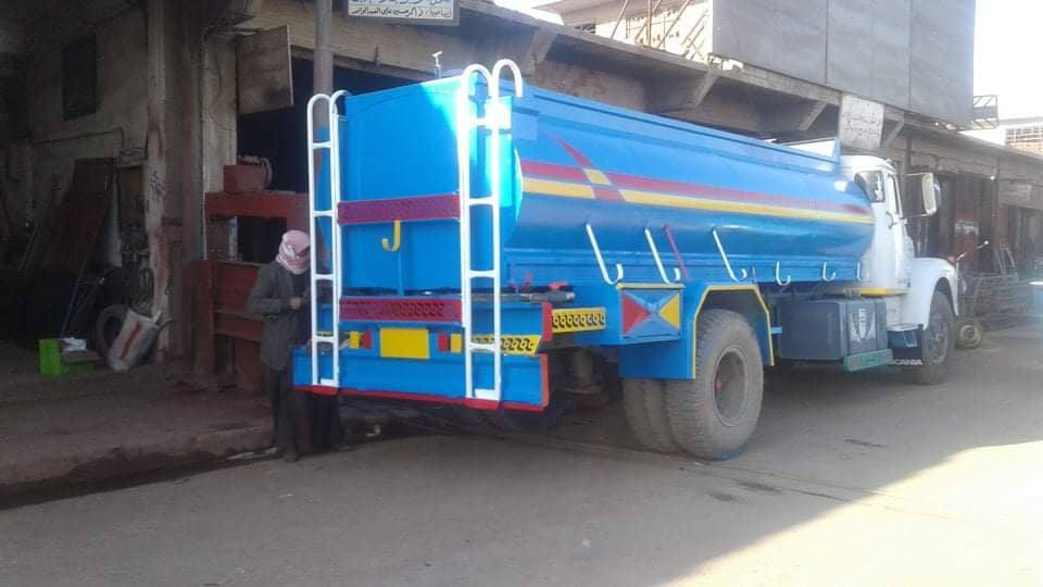 حدادة محمد حسين الربيعي
لعمل المقاطير والبردين والسعودي والتانكي القجم
الموصل/صناعة وادي عگاب 
***********
***********
