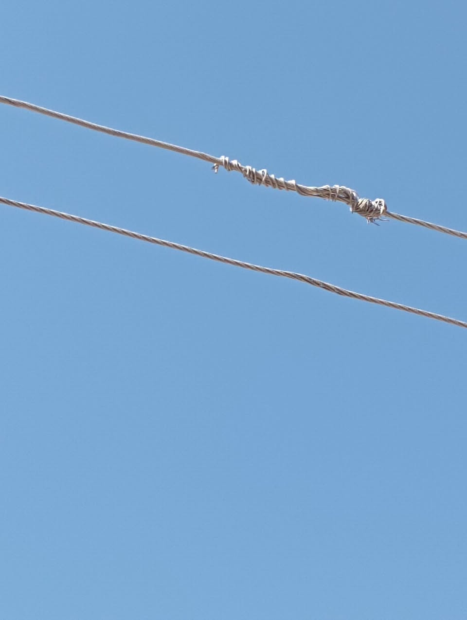 سلام عليكم اخوتي مكيف 2طن وسبلت 1طن شغلات  سبب البيع كهرباء ضعيفه
***********.  مكان حله
