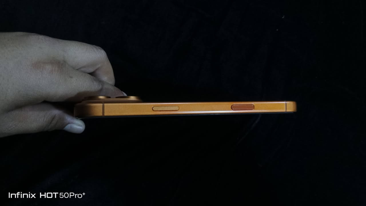 يوجد ايفون 17برو ماكس 
باب 2 
الجهاز 
حيل نظيف أحله مل  الصوره 
السعر 150الف 
للاستفسار الاتصال على الرقم 
***********
