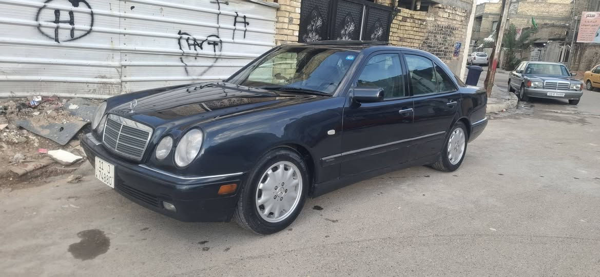 السلام عليكم ام عيون موديل ٩٧ كير محرك تخم تاير صدر تبريد خير من الله سياره نظيفه مامتعوبه داخله جديد ترايك ٢٦٠ وين مايعجبك على ايدي مامتعبه ادامه كل شهر سياره نصبته احله من صور سعره ٩٥ وبيه مجال بسيط مكانه بغداد العبيدي ***********  بسمي
