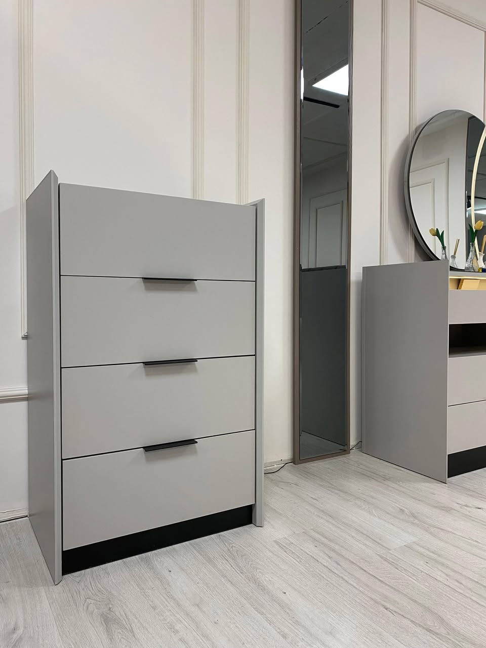 شركه اثاث الايطالي الغرف النوم
#اكسبلور.  تصميم فريد تجمع بين الأناقة 

والراحةوالهدوء …
أستعد للحظات لا تنسى مع غرفة نوم

ضمان 5 سنوات 

شركه اثاث الايطالي الغرف النوم 
الفرع اول بغداد دجله 
الفرع الثاني البصره حمدان مخازن جمله ومفرد

خدمات النقل والتركيب  داخل بغداد والبصره مجانا 

يوجد توصيل الى جميع المحافظات 

رقم خدمه الزبائن : *********** #بغداد_بصرة_موصل_كربلاء_اربيل_نجف_الكوت_السماوة_تكريت_ديالى_حلة_نجف_الانبار_ديوانية #بصره_بغداد_اربيل_جاري_الفولو_مي_اكسبلور #اكسبلور_فولو
