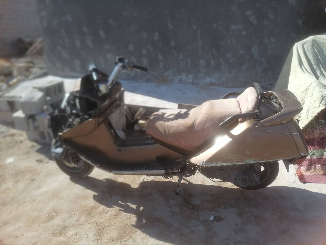 السلام عليكم من رخصت مدير الكروب دراجه فيوجن للبيع دراجه حلوه او نضيفه معدل او شلعه اشك الكاع شك مكينه مكفوله ولشراي دخل خاص او اتصل ***********العنوان الدوانيه قضاء غماس
