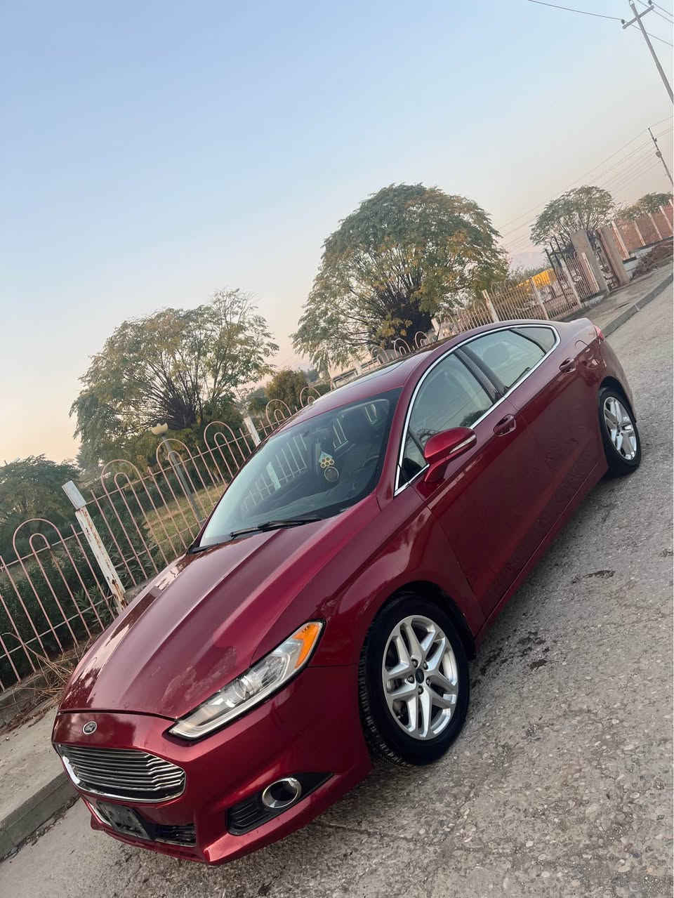 فۆرت فيوژن ٢٠١٦ فوول فوول مواسەفات 
كوشن خەزن 
برێك بەسمە 
كامێرا 
كوشن سارد و گەرم 
كێر ئۆتۆماتيك و حادي 
سڵايدە 
موكەبەرەي SYNC
مەكينە ١.٥ تۆربۆ 
ئيكۆ بوستە بەنزيني ھەر زۆر كەم دەخوات 
سەيارەكە كامل بۆ ياخە بێ لێدران و وەرگەران و ھيچي نييە بۆ جواني كامل بۆياخ كراوەتەوە 
سەيارەكە ساخە ساخە 
نەموس نە براوەنييە 
حلوجە بەشەرتي ماڵي مەدەني 
شوێن قەلادزێ 

***********
66 مەجالێكي كەم بشدار, السليمانية
