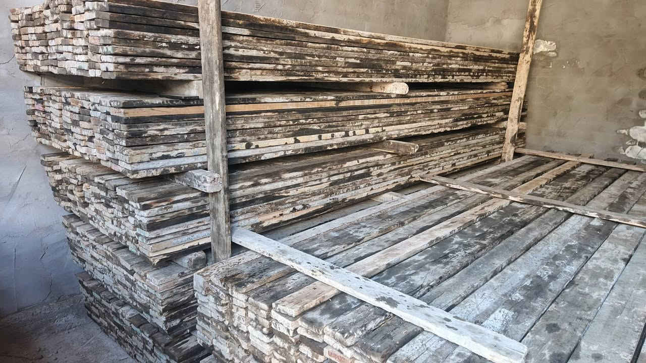 قالب خشب روسي تارس مشتغل شغلتين للبيع يدك مساحة 500متر
في بابل حلة للاستفسار ***********
