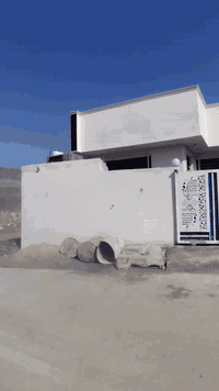 ياالله
اللهم صل على محمد وآل محمد
دار للبيع طابو صرف مساحة ١٦٠ متر  واجهة ٨٠٥في ١٩بناء طابوك درجة اولا(حر تحويل مباشر) 
يتكون من ٢غرفة +هول +استقبال +مطبخ+مغاسل خارج وداخلي السعر  اتصل  ***********
