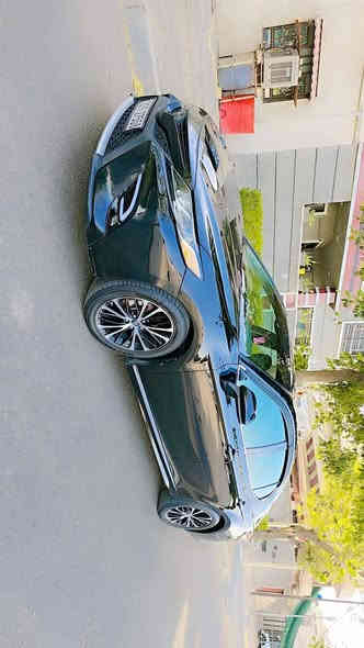 السلام عليكم
للبيع كامري ٢٠١٩ وارد امريكي كلين  لون اسود موصفات se المعروفة  رقم بغداد ماشية ٤٧ السيارة جديدة السعر (١٩٦) ورقة بيهة مجال بسيط مكاني بغداد حي العامل هذا رقمي للتواصل ***********
