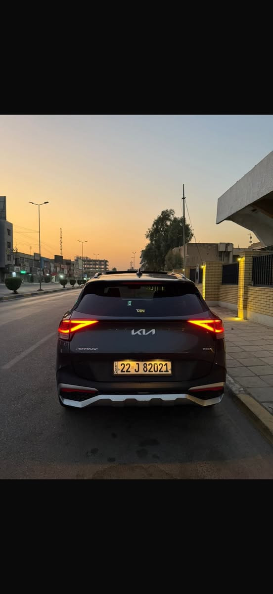 السلام عليكم سبورتج 2023 x4 وارد امريكي حادث بابتين نص بارد وجاملغ مبدل رقم اربيل ماشية 30 ميل فول موصفات مثل مموضح بل صور مكان السياره بغداد 
السعر 225 
للستفسار ***********
